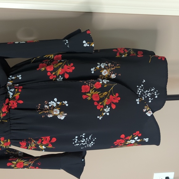 Dex black, red, and white midi dress Size M - Picture 3 of 6